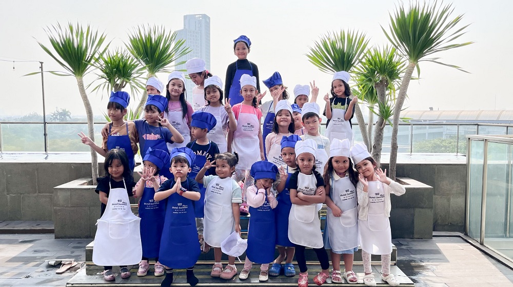 Hotel Santika Premiere Bintaro Ajak Anak Berkreasi Lewat Little Chef dan Little Yoga, Pererat Kebersamaan Keluarga
