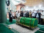 PEMAKAMAN KETUA DPRD-WALIKOTA5 Pemerintah Kota Tangerang Berduka, Sachrudin Lepas Kepergian Ketua DPRD Rusdi Alam